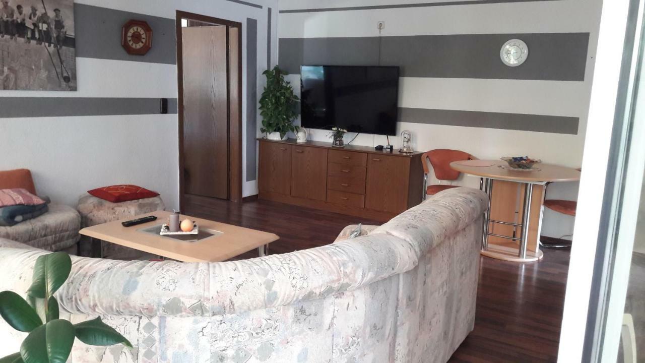 Wohnung Fuer Monteure Und Messebauer Algermissen Екстериор снимка