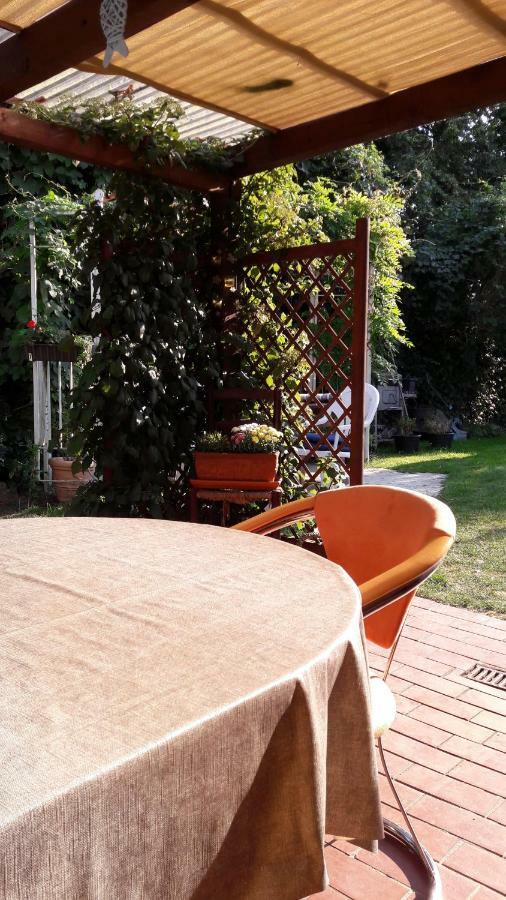 Wohnung Fuer Monteure Und Messebauer Algermissen Екстериор снимка